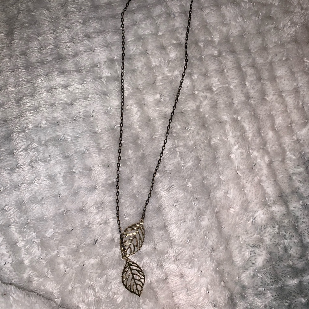 Necklaces - Picture 3 of 8